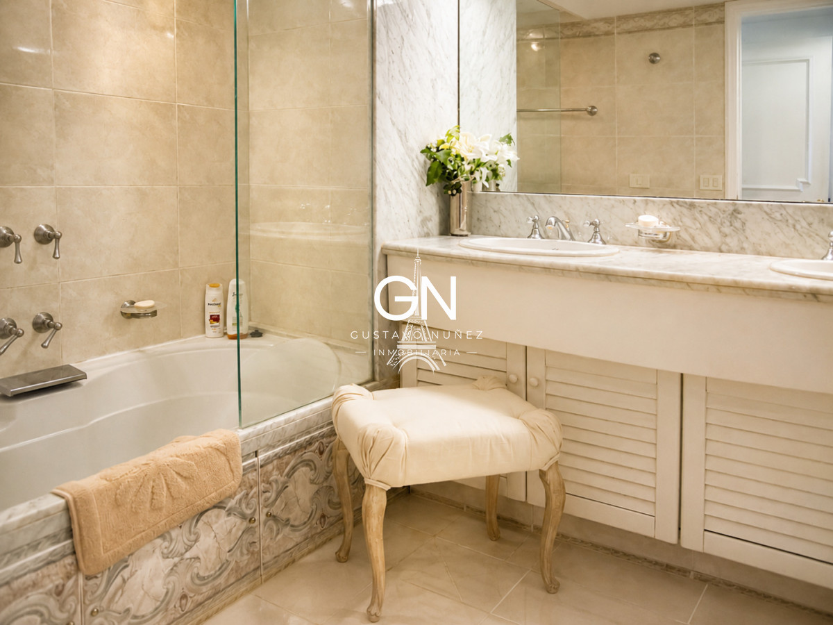 Apartamento ID.3845 - Hermoso Departamento en venta con vista al mar, primera fila