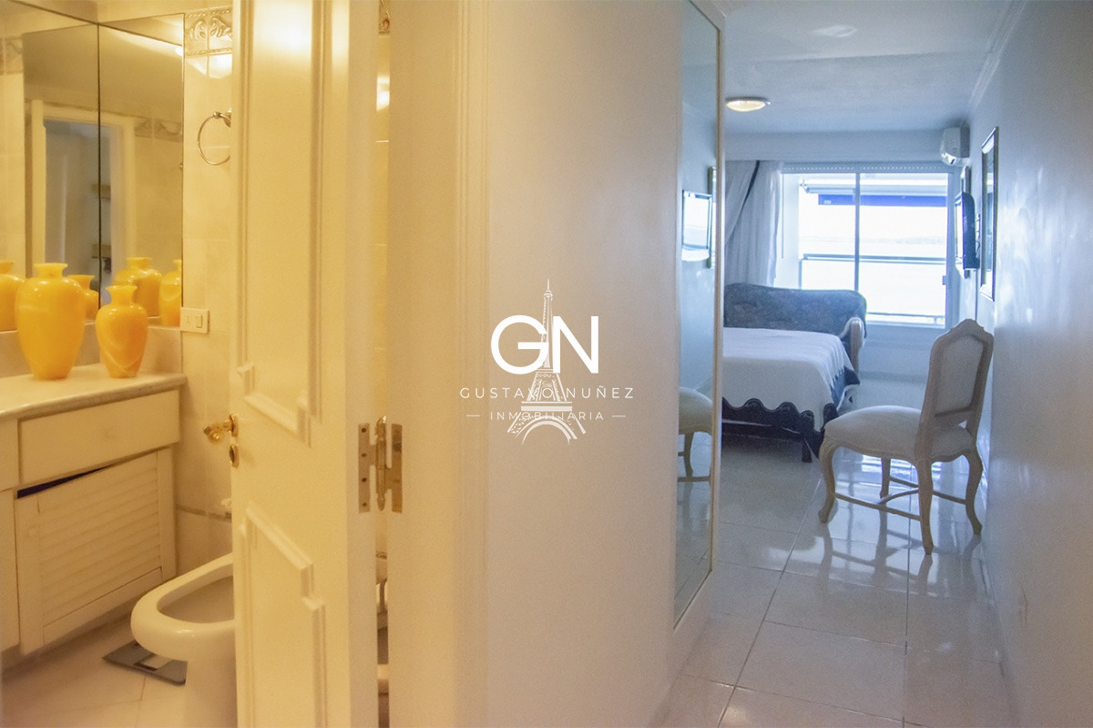 Apartamento ID.3845 - Hermoso Departamento en venta con vista al mar, primera fila