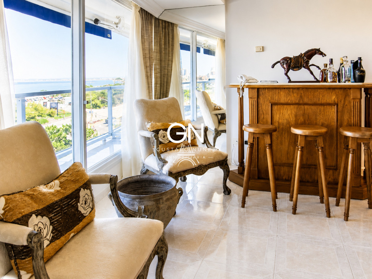 Apartamento ID.3845 - Hermoso Departamento en venta con vista al mar, primera fila