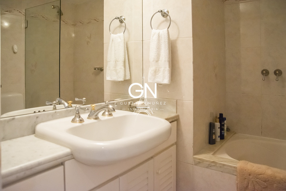 Apartamento ID.3845 - Hermoso Departamento en venta con vista al mar, primera fila