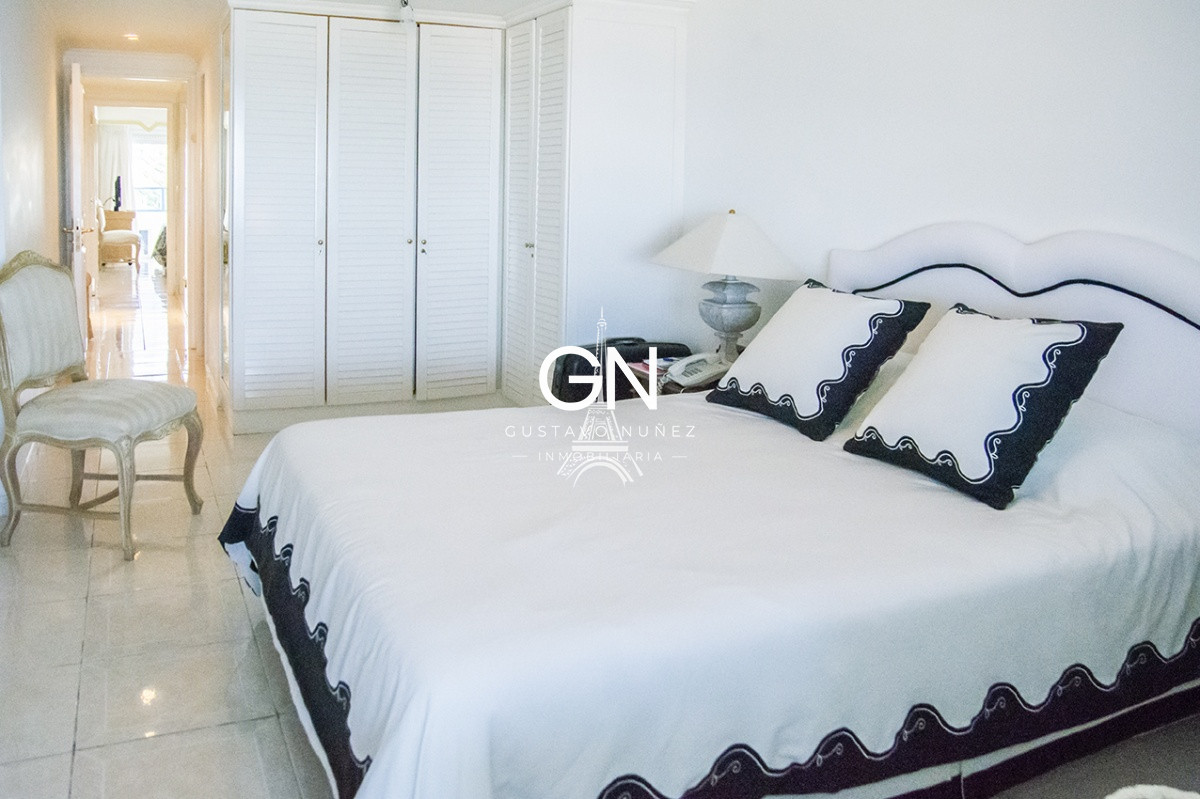 Apartamento ID.3845 - Hermoso Departamento en venta con vista al mar, primera fila