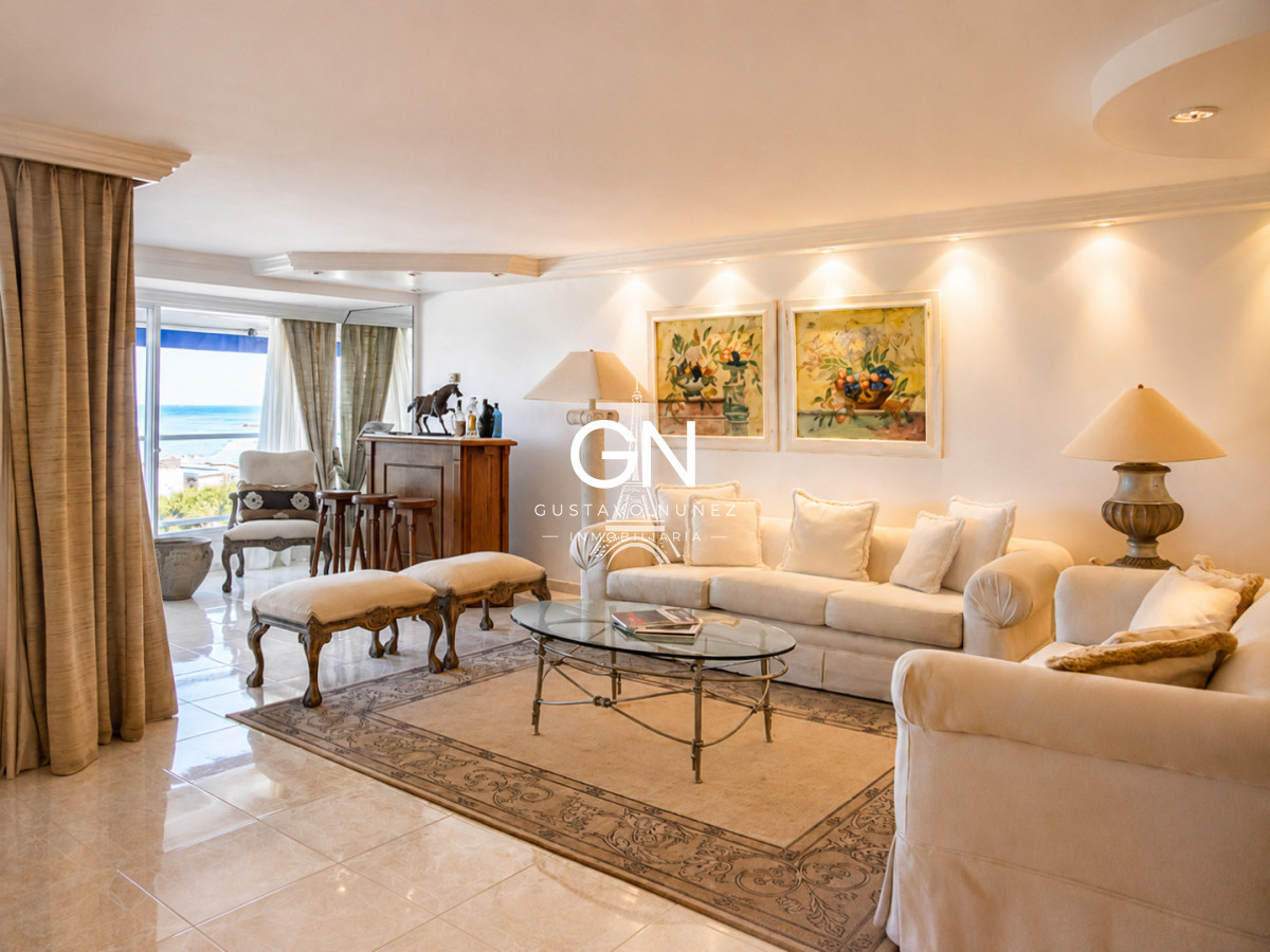 Apartamento ID.3845 - Hermoso Departamento en venta con vista al mar, primera fila