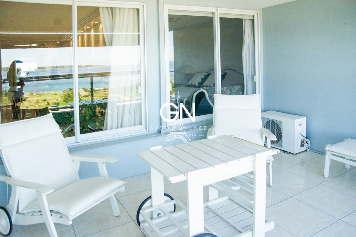 Apartamento ID.3845 - Hermoso Departamento en venta con vista al mar, primera fila