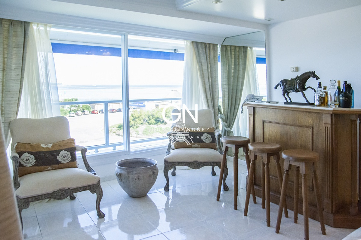 Apartamento ID.3845 - Hermoso Departamento en venta con vista al mar, primera fila
