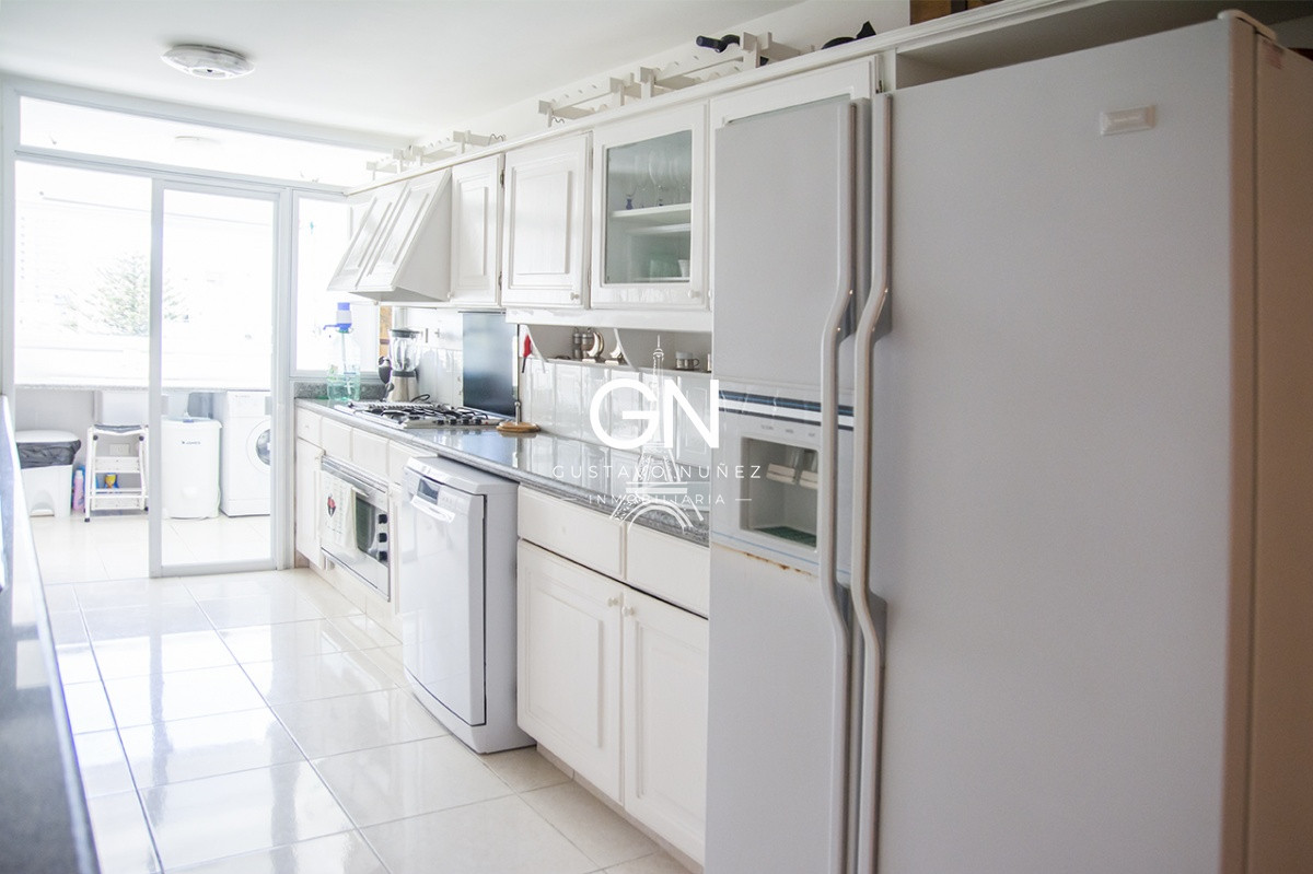 Apartamento ID.3845 - Hermoso Departamento en venta con vista al mar, primera fila