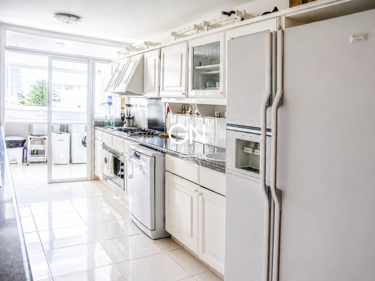 Apartamento ID.3845 - Hermoso Departamento en venta con vista al mar, primera fila