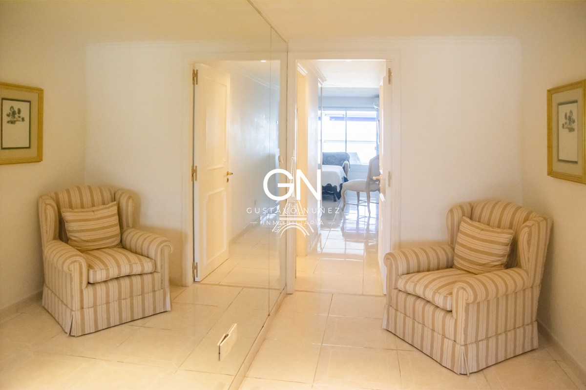 Apartamento ID.3845 - Hermoso Departamento en venta con vista al mar, primera fila