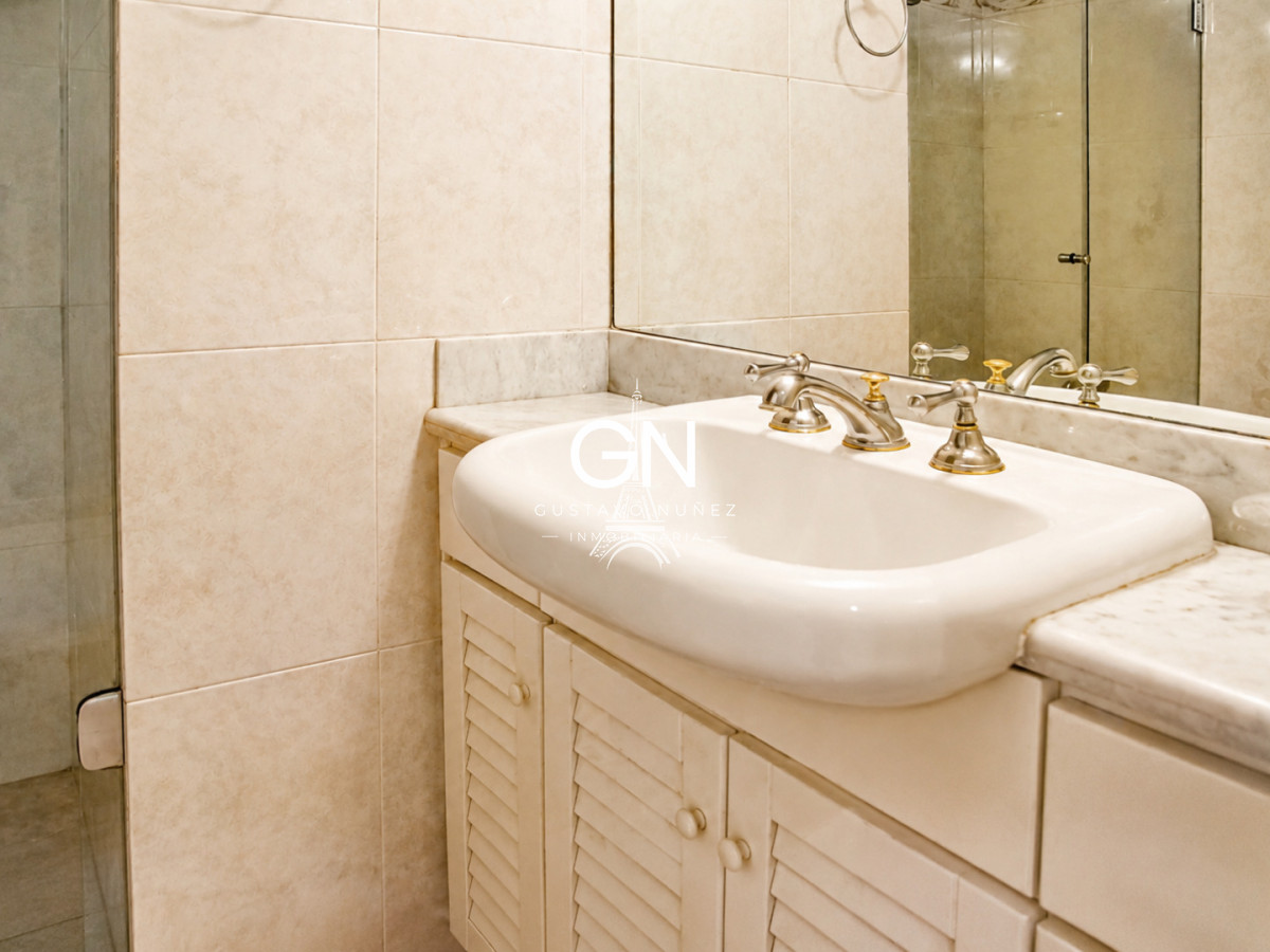 Apartamento ID.3845 - Hermoso Departamento en venta con vista al mar, primera fila