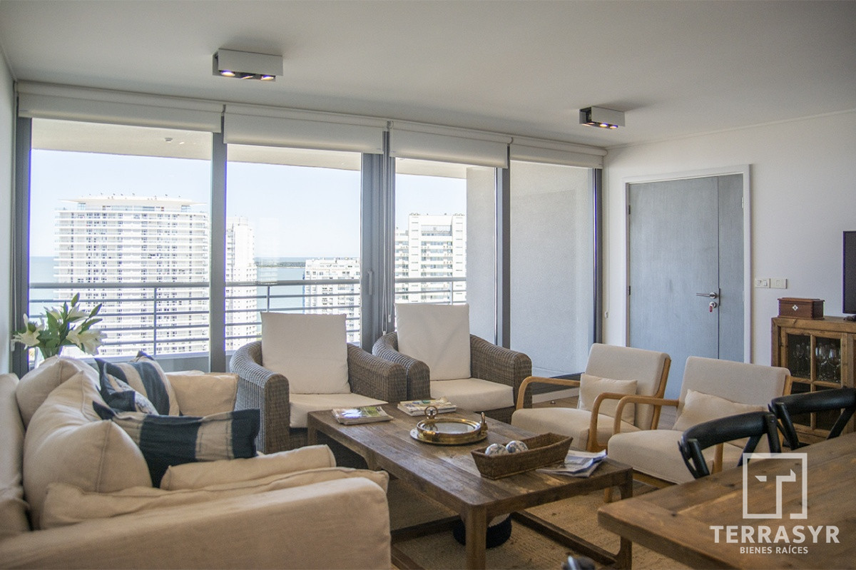 Apartamento ID.593 - Departamento de 2 suites en venta en Alexander Boulevard, Playa Mansa