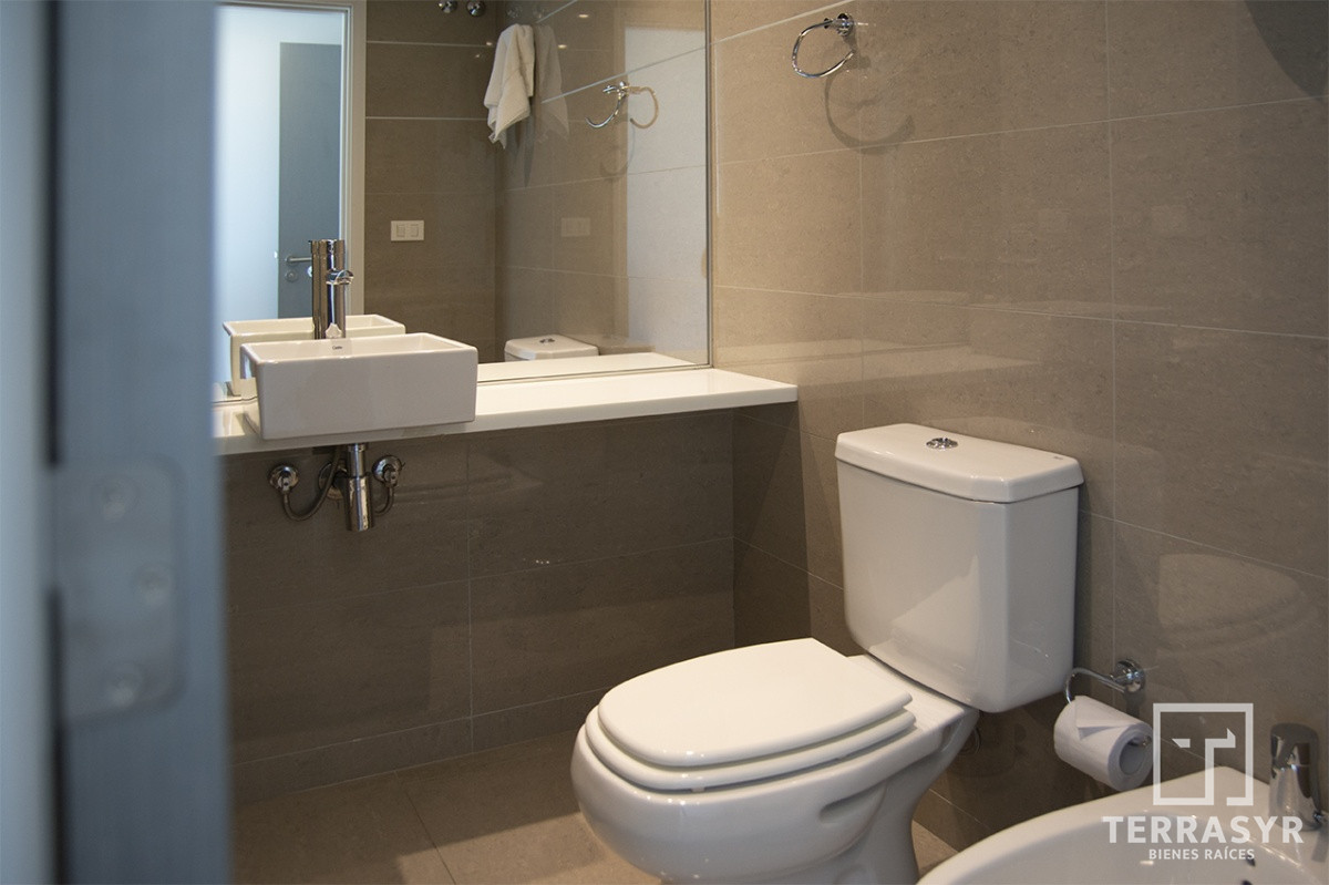 Apartamento ID.593 - Departamento de 2 suites en venta en Alexander Boulevard, Playa Mansa