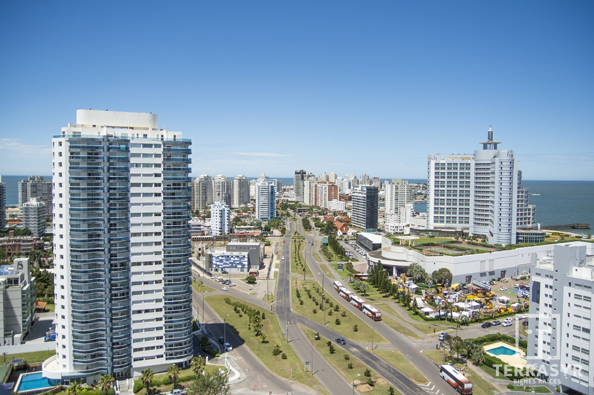 Apartamento ID.593 - Departamento de 2 suites en venta en Alexander Boulevard, Playa Mansa