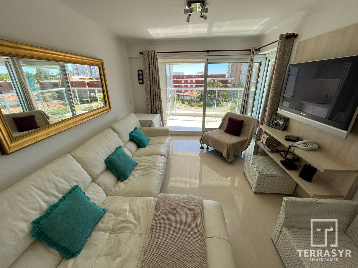 Apartamento ID.594 - Apartamento en venta de  2 dormitorios en Punta Del Este - Miami Boulevard