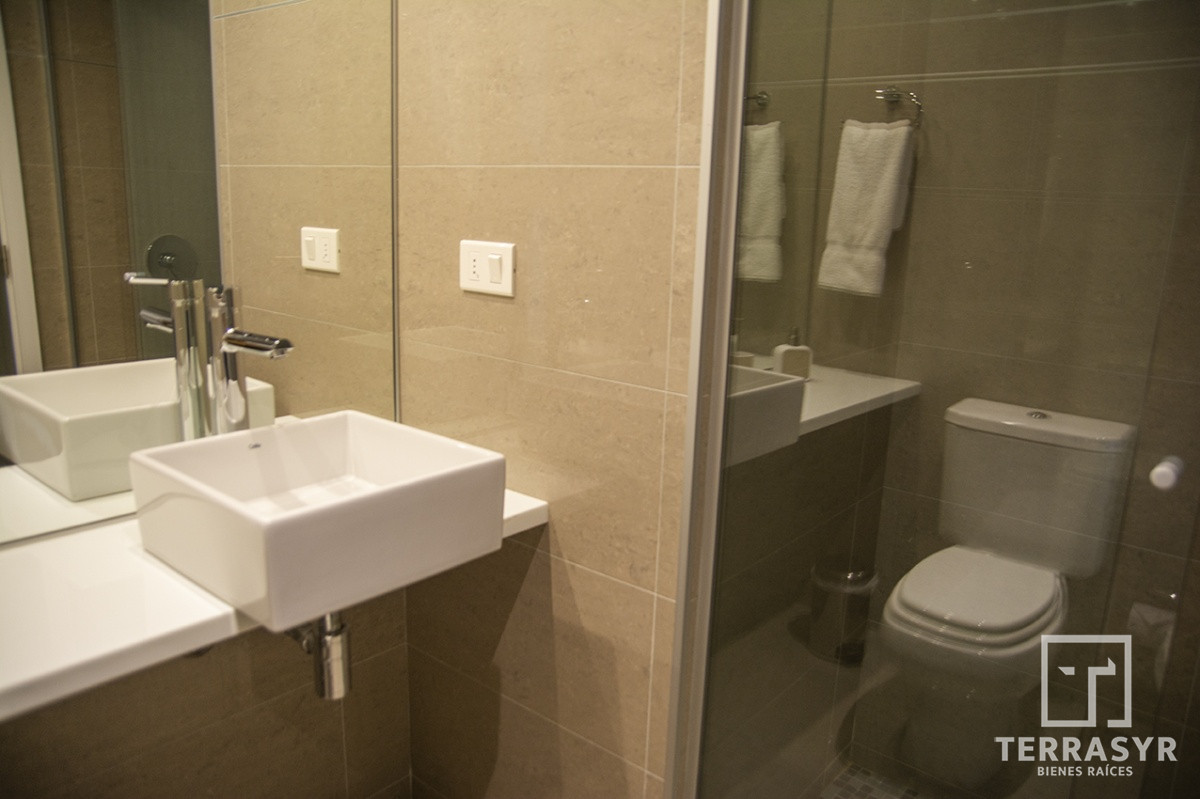 Apartamento ID.593 - Departamento de 2 suites en venta en Alexander Boulevard, Playa Mansa