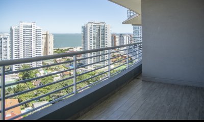 Departamento de 2 suites en venta en Alexander Boulevard, Playa Mansa