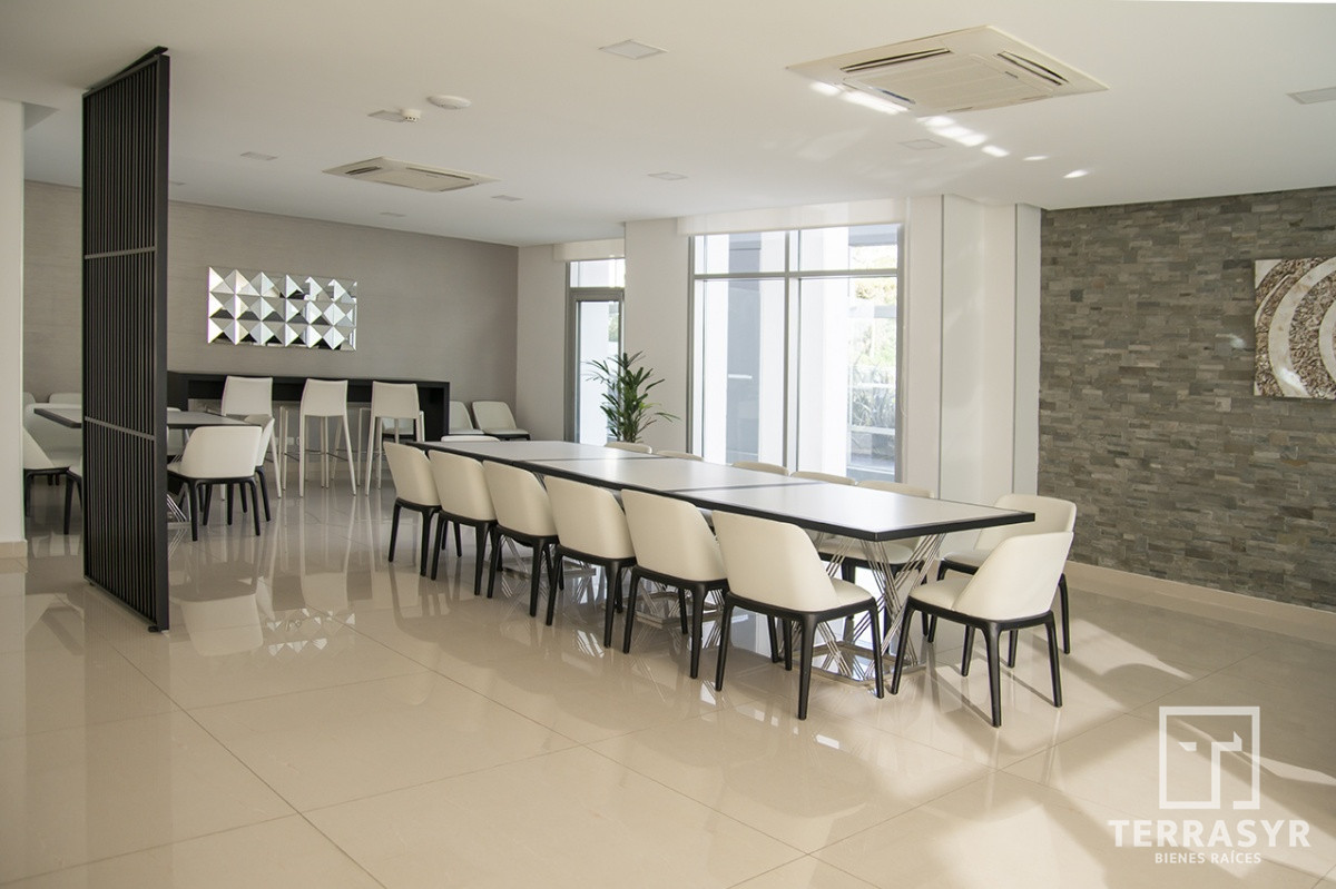 Apartamento ID.594 - Apartamento en venta de  2 dormitorios en Punta Del Este - Miami Boulevard