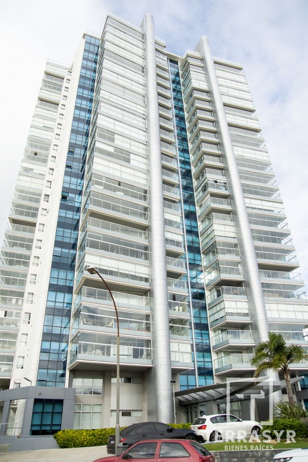 Apartamento ID.594 - Apartamento en venta de  2 dormitorios en Punta Del Este - Miami Boulevard
