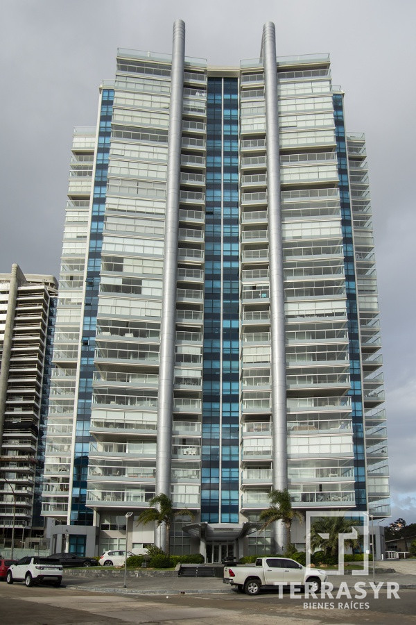 Apartamento ID.594 - Apartamento en venta de  2 dormitorios en Punta Del Este - Miami Boulevard