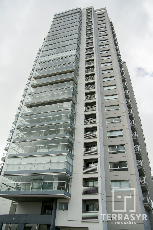 Apartamento ID.594 - Apartamento en venta de  2 dormitorios en Punta Del Este - Miami Boulevard