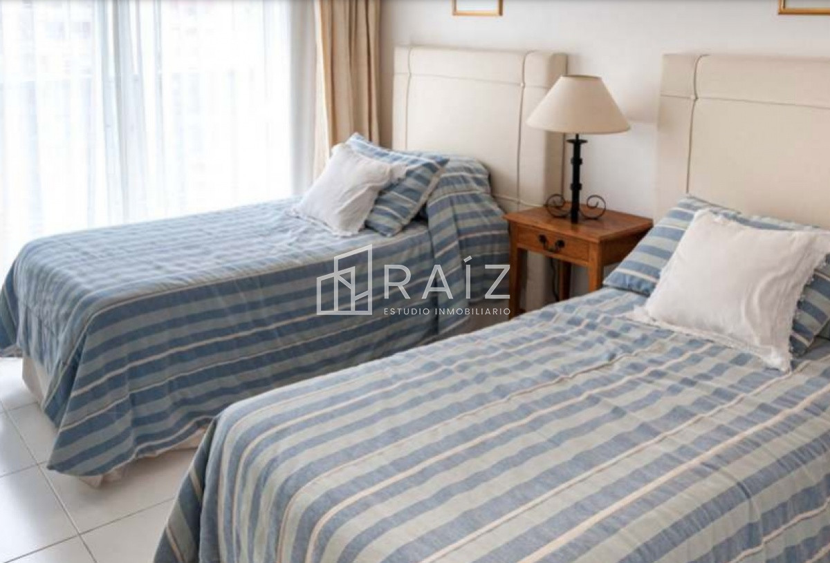 Apartamento ID.12137 - VENTA APARTAMENTO PENTHOUSE 4 DORMITORIOS PLAYA BRAVA