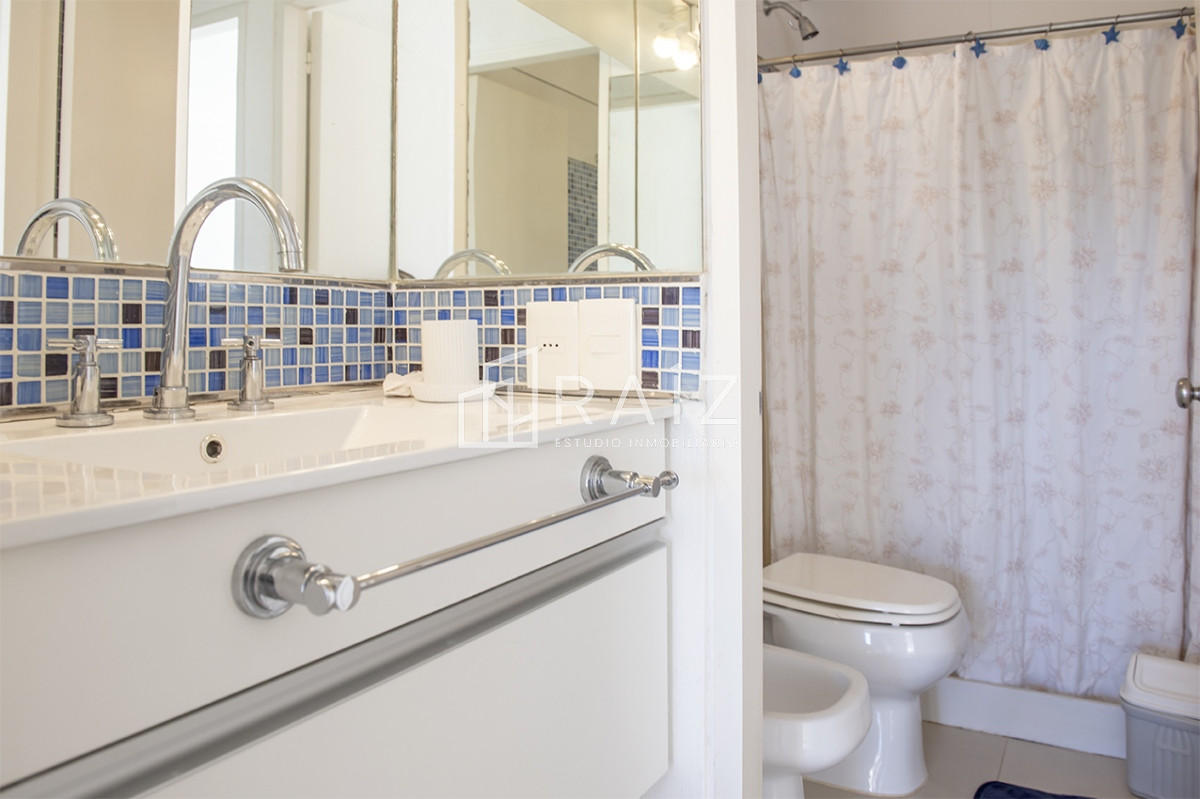 Apartamento ID.11208 - Apartamento en Venta de 2 dormitorios en Edificio Panorama , Punta del este 