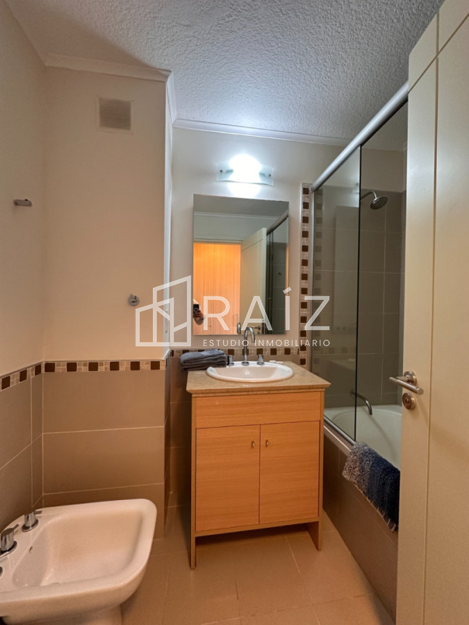 Apartamento ID.11739 - Hermoso apartamento en venta de 3 dormitorios y dependencia en Punta del Este.