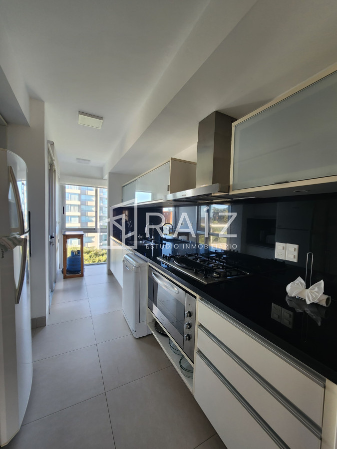 Apartamento ID.12093 - VENTA APARTAMENTO PENTHOUSE 2 DORMITORIOS PLAYA BRAVA
