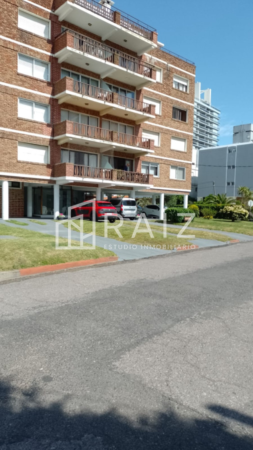 Apartamento ID.11760 - Apartamento en Venta de 1 dormitorio Punta del este , Playa Brava 