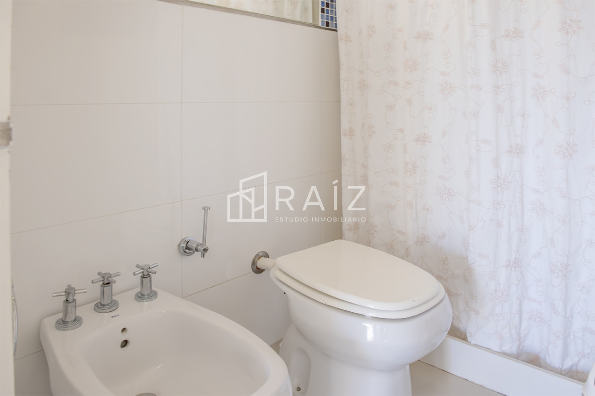 Apartamento ID.11208 - Apartamento en Venta de 2 dormitorios en Edificio Panorama , Punta del este 