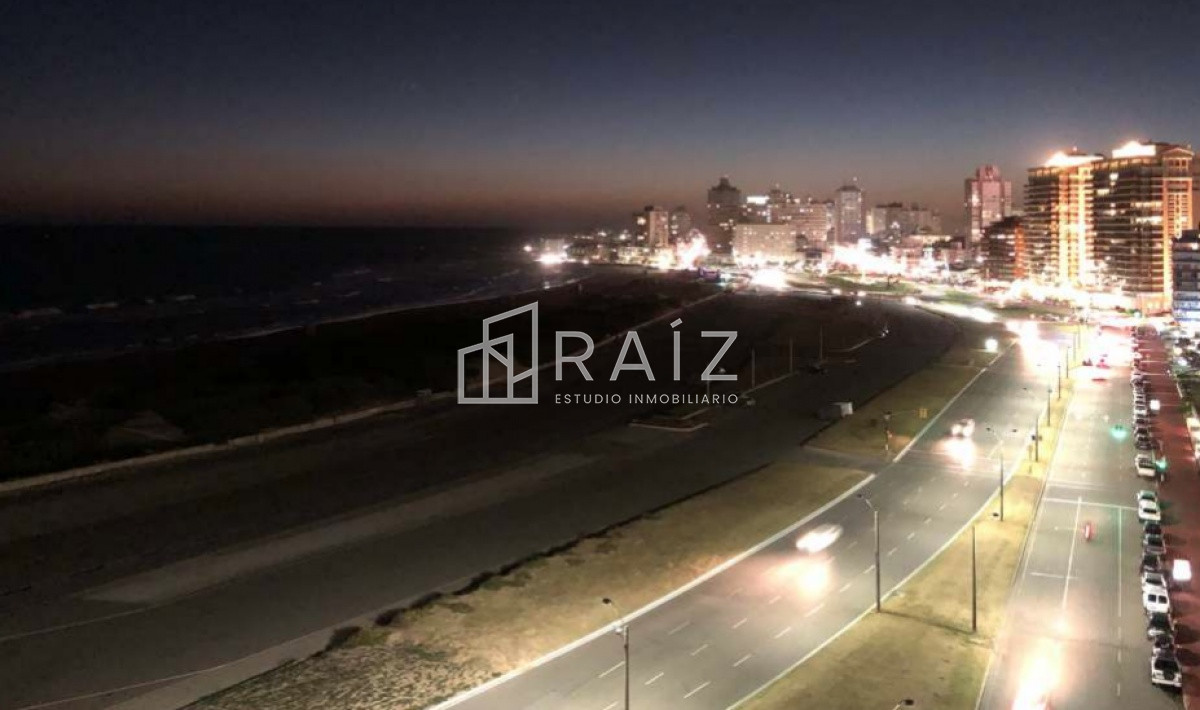 Apartamento ID.12137 - VENTA APARTAMENTO PENTHOUSE 4 DORMITORIOS PLAYA BRAVA