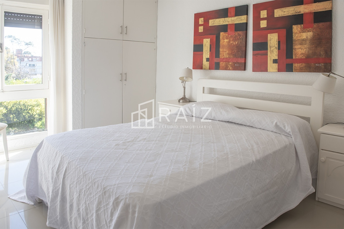 Apartamento ID.11208 - Apartamento en Venta de 2 dormitorios en Edificio Panorama , Punta del este 