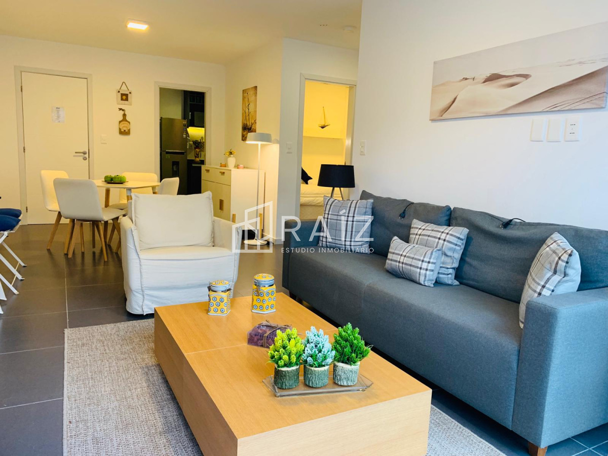 Apartamento ID.11206 - Venta Apartamento de 2 dormitorios en Península, Punta del Este