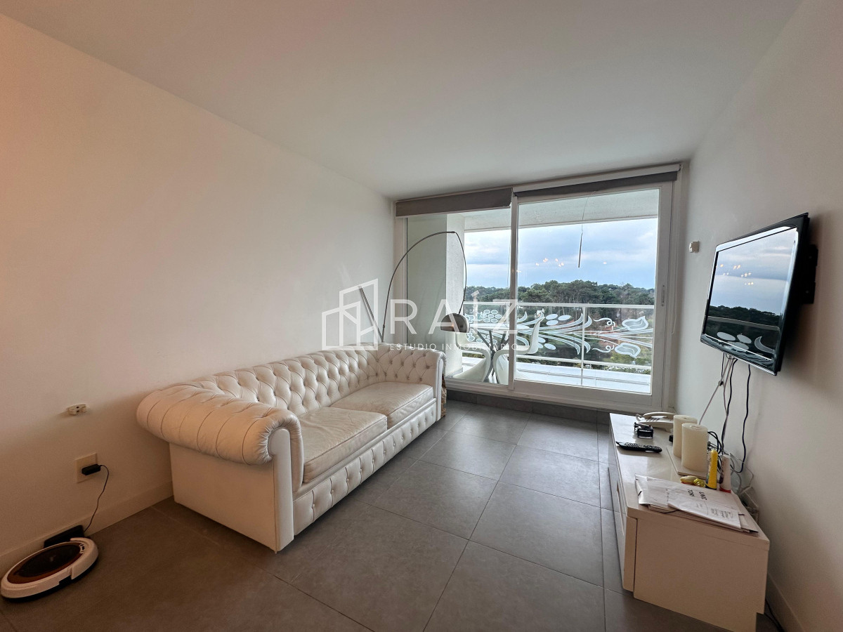 Apartamento ID.11226 - Vende apartamento de 2 dormitorios en Roosevelt Punta del Este.