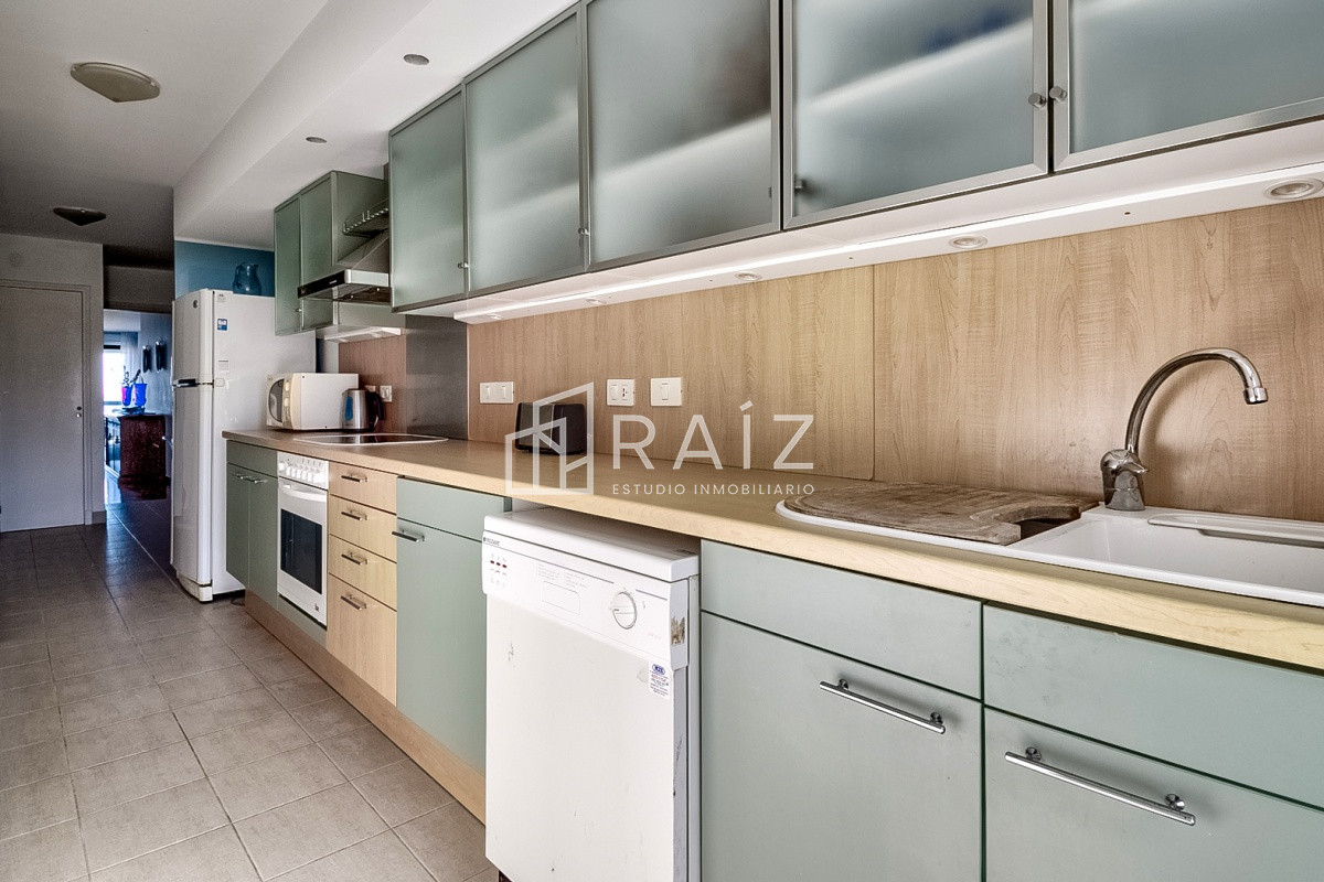 Apartamento ID.11795 - VENTA APARTAMENTO PENTHOUSE 2 DORMITORIOS Y DEPENDENCIA PLAYA BRAVA