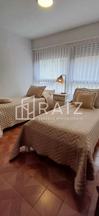 Apartamento ID.11927 - VENTA APARTAMENTO 2 DORMITORIOS + DEPENDENCIA PENINSULA