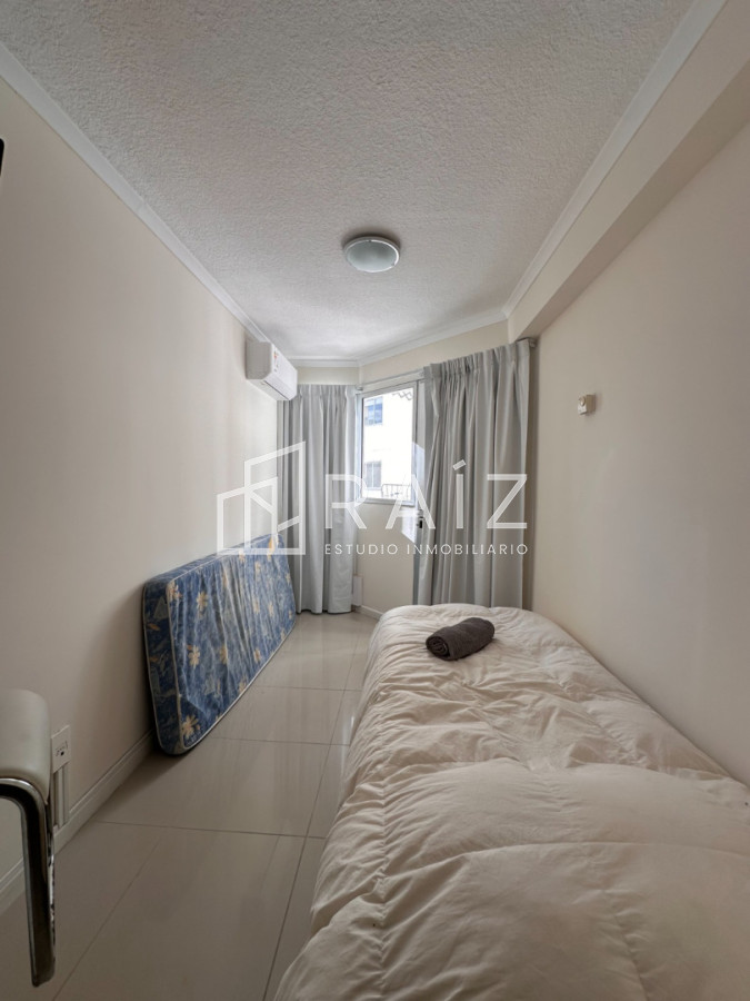 Apartamento ID.11739 - Hermoso apartamento en venta de 3 dormitorios y dependencia en Punta del Este.