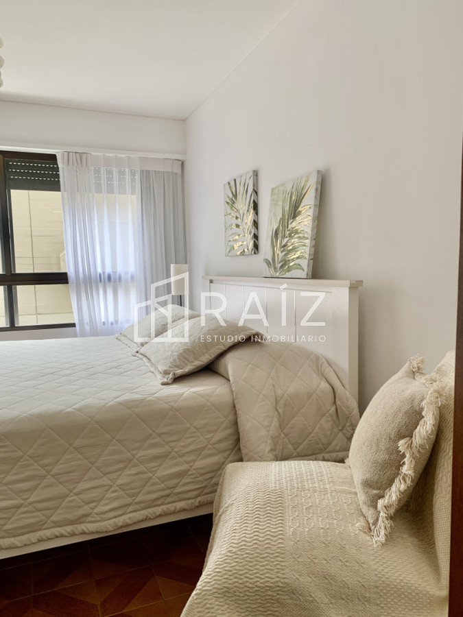 Apartamento ID.11927 - VENTA APARTAMENTO 2 DORMITORIOS + DEPENDENCIA PENINSULA