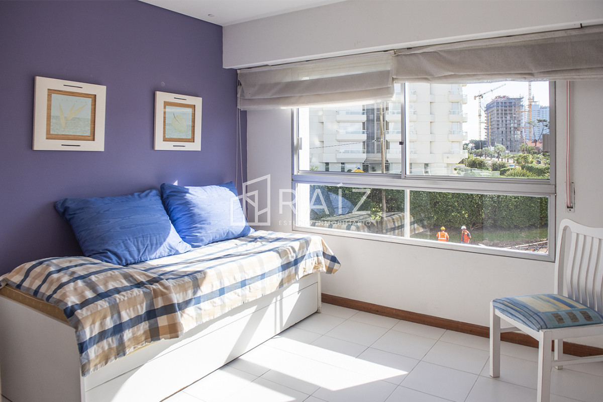Apartamento ID.10580 - Vende departamento de 3 dormitorios en Ocean Tower, Punta del Este 