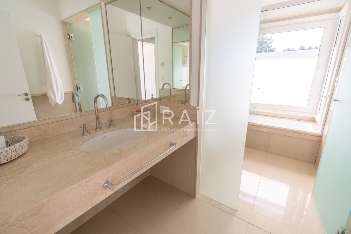 Apartamento ID.11995 - APARTAMENTO EN VENTA 2 DORMITORIOS PLAYA MANSA