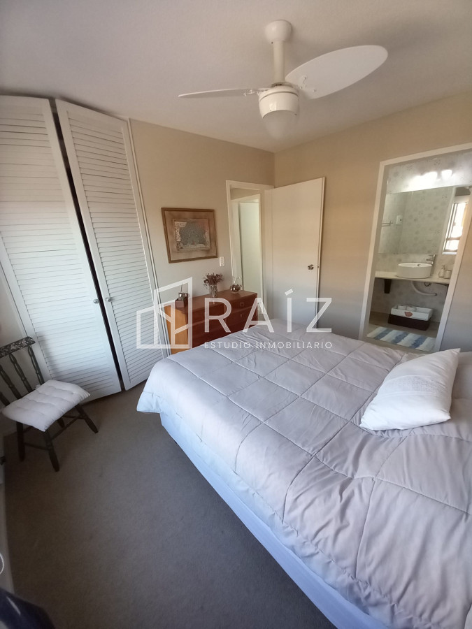Apartamento ID.11207 - Apartamento en venta de 2 dormitorios a pasos del mar ,Península ,  Punta del este 