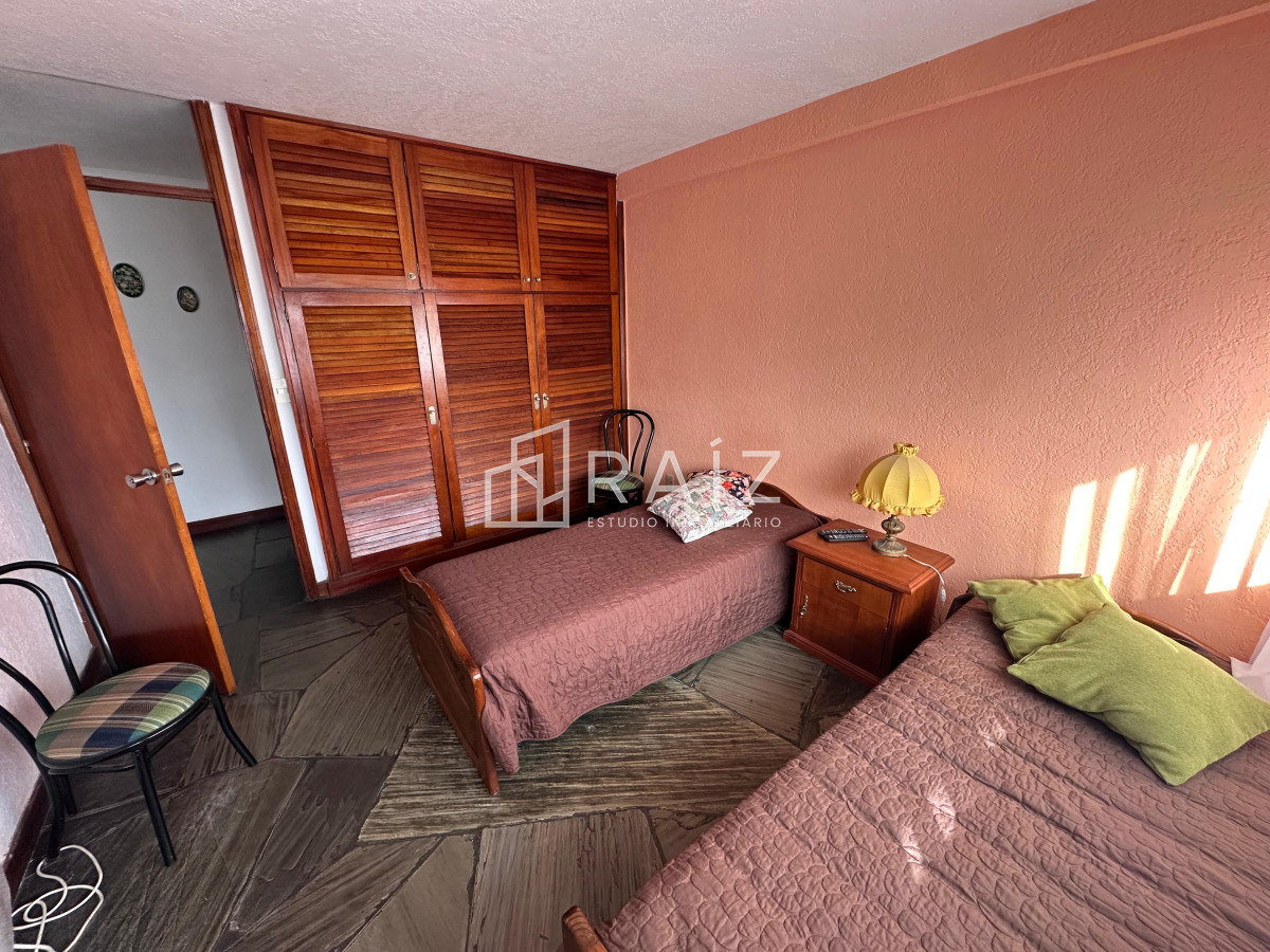 Apartamento ID.10968 - Departamento de 2 dormitorios con 2 baños en venta