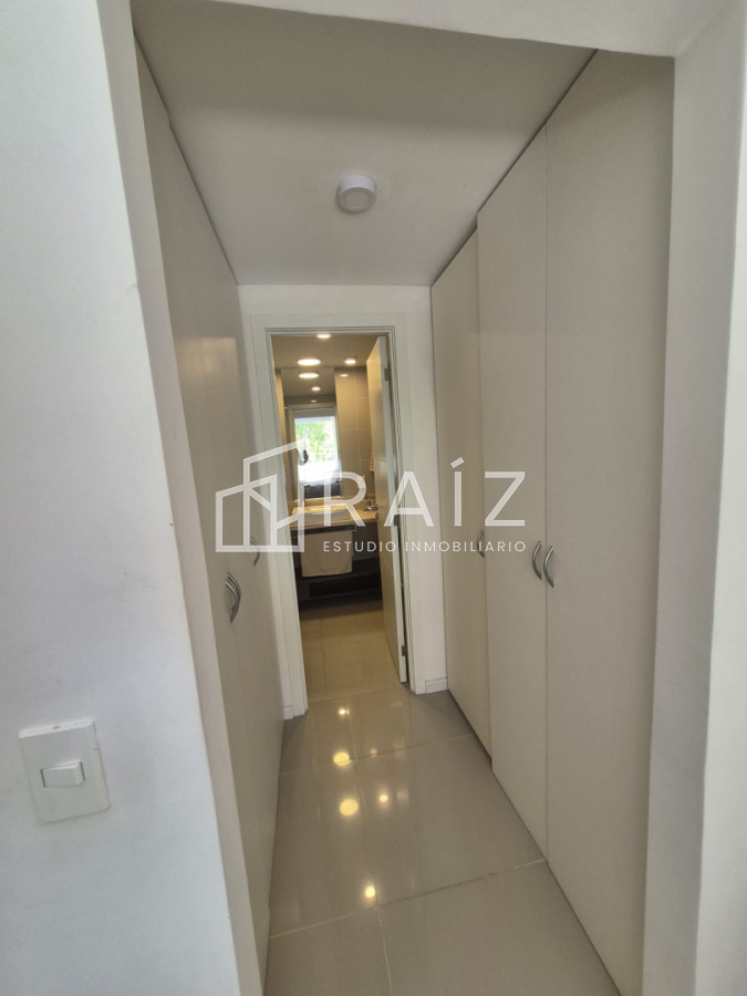 Apartamento ID.12024 - Apartamento en Venta de 2 dormitorios en Punta del Este Roosevelt
