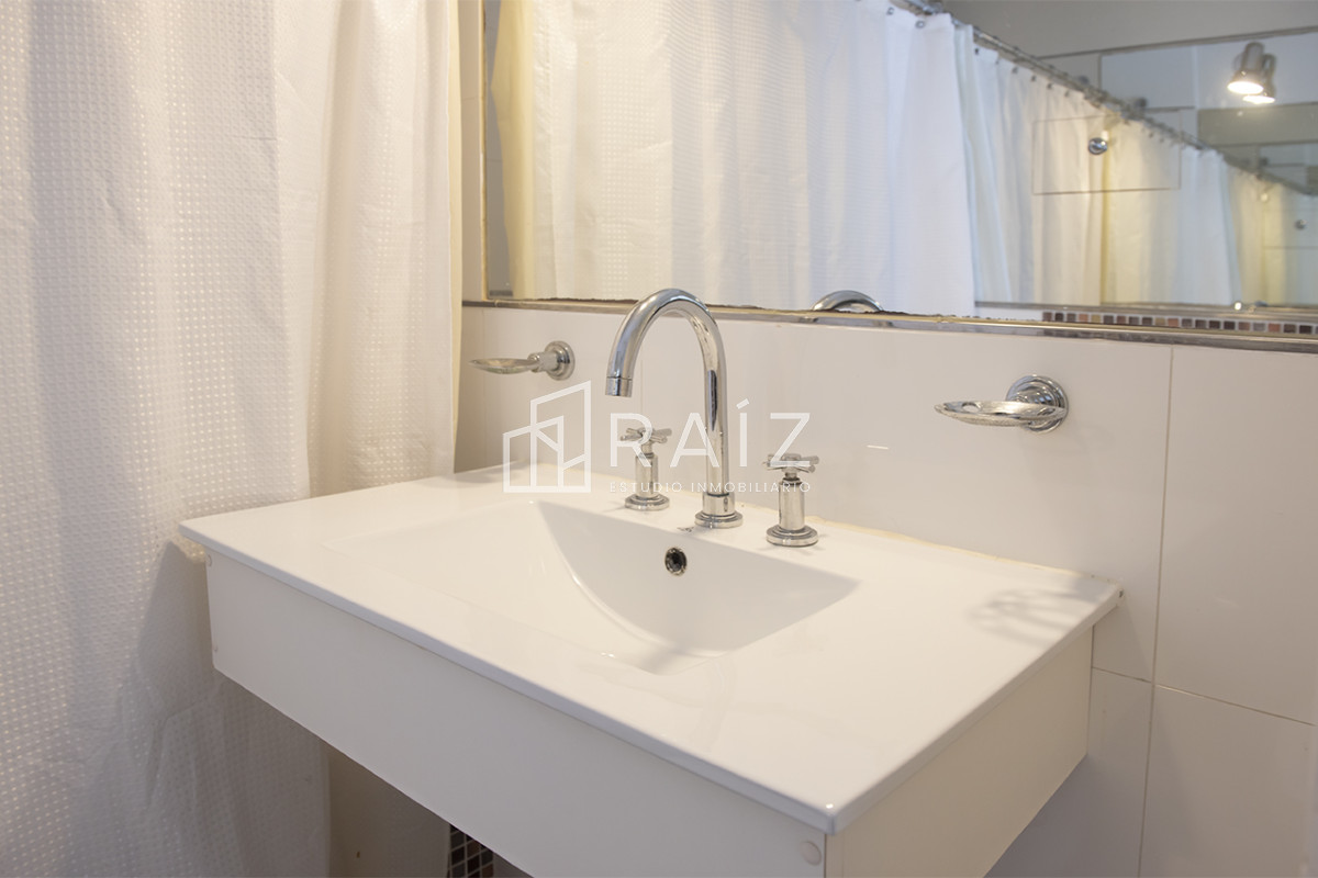 Apartamento ID.11208 - Apartamento en Venta de 2 dormitorios en Edificio Panorama , Punta del este 