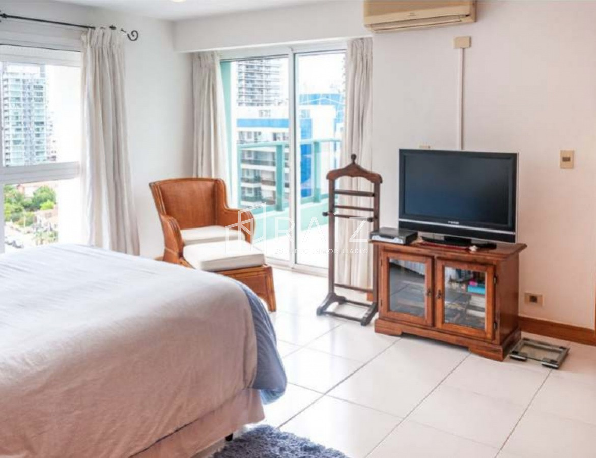 Apartamento ID.12137 - VENTA APARTAMENTO PENTHOUSE 4 DORMITORIOS PLAYA BRAVA