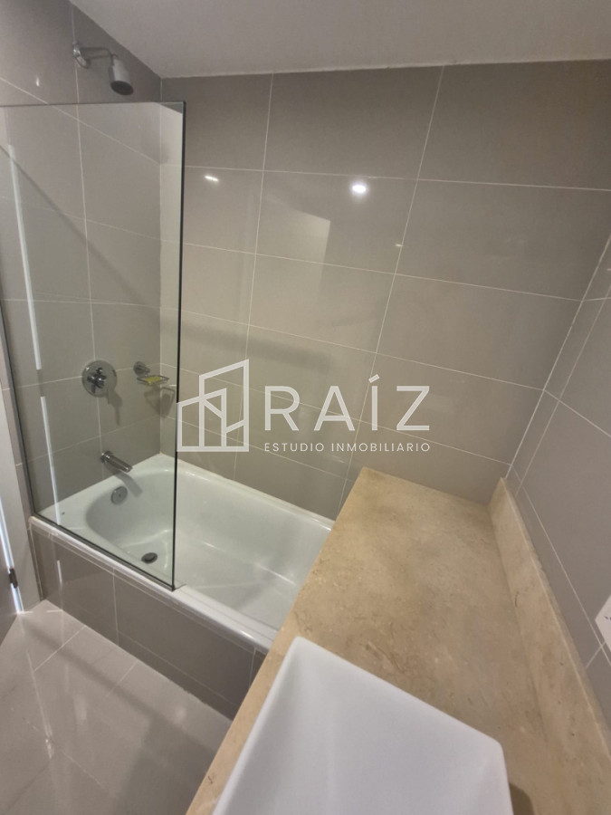 Apartamento ID.12024 - Apartamento en Venta de 2 dormitorios en Punta del Este Roosevelt