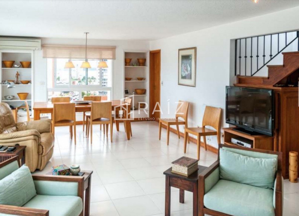Apartamento ID.12137 - VENTA APARTAMENTO PENTHOUSE 4 DORMITORIOS PLAYA BRAVA