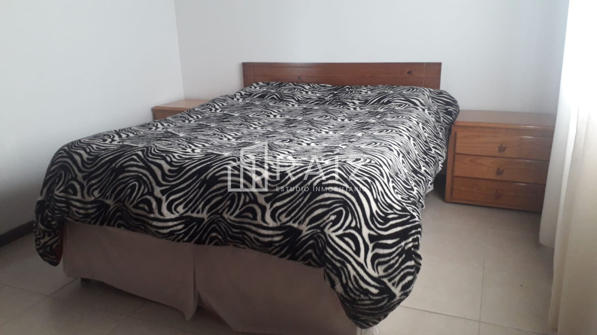 Casa ID.11840 - VENTA CASA 5 DORMITORIOS BEVERLY HILLS