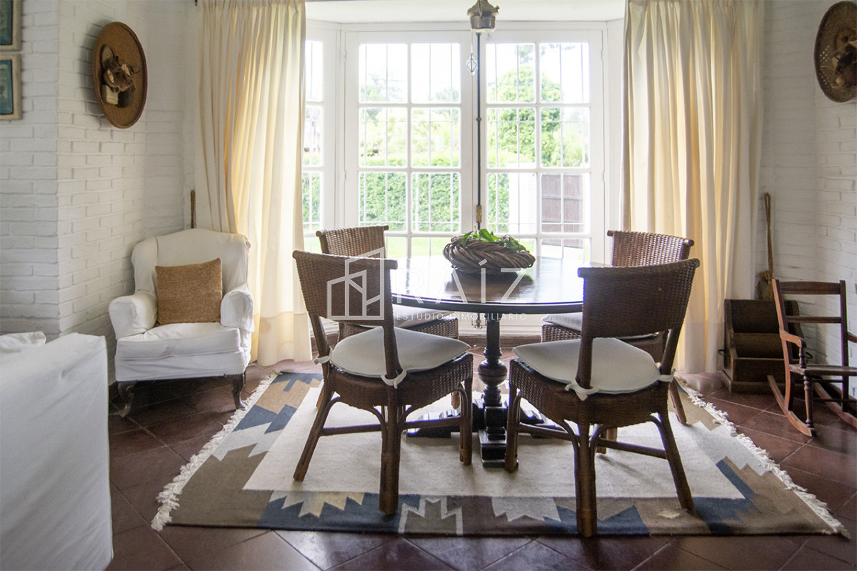 Casa ID.11841 - VENTA CASA 3 DORMITORIOS JARDINES DE CORDOBA