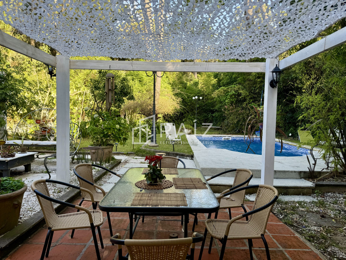 Casa ID.12339 - En venta casa en Pinares de 3 dormitorios y amplios espacios.