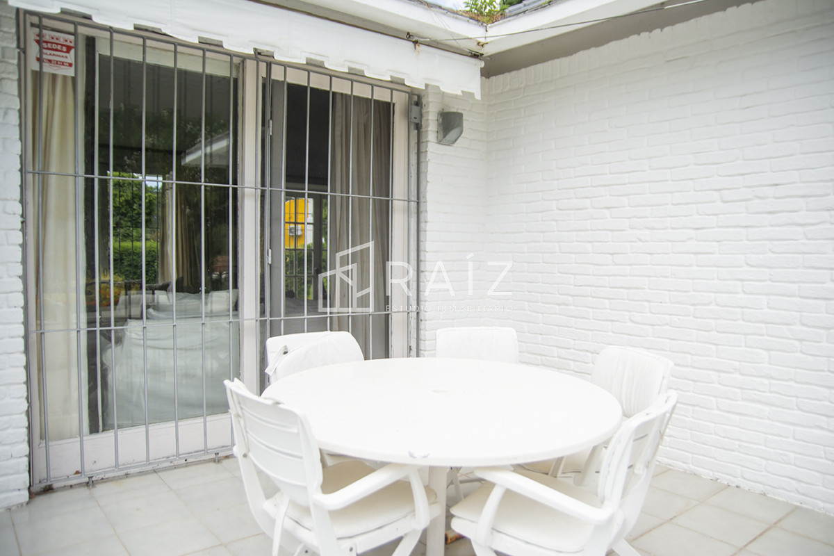 Casa ID.11841 - VENTA CASA 3 DORMITORIOS JARDINES DE CORDOBA