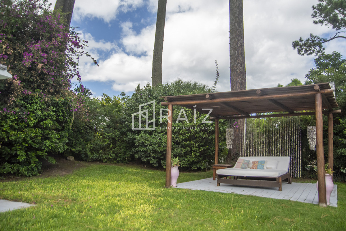 Casa ID.11841 - VENTA CASA 3 DORMITORIOS JARDINES DE CORDOBA